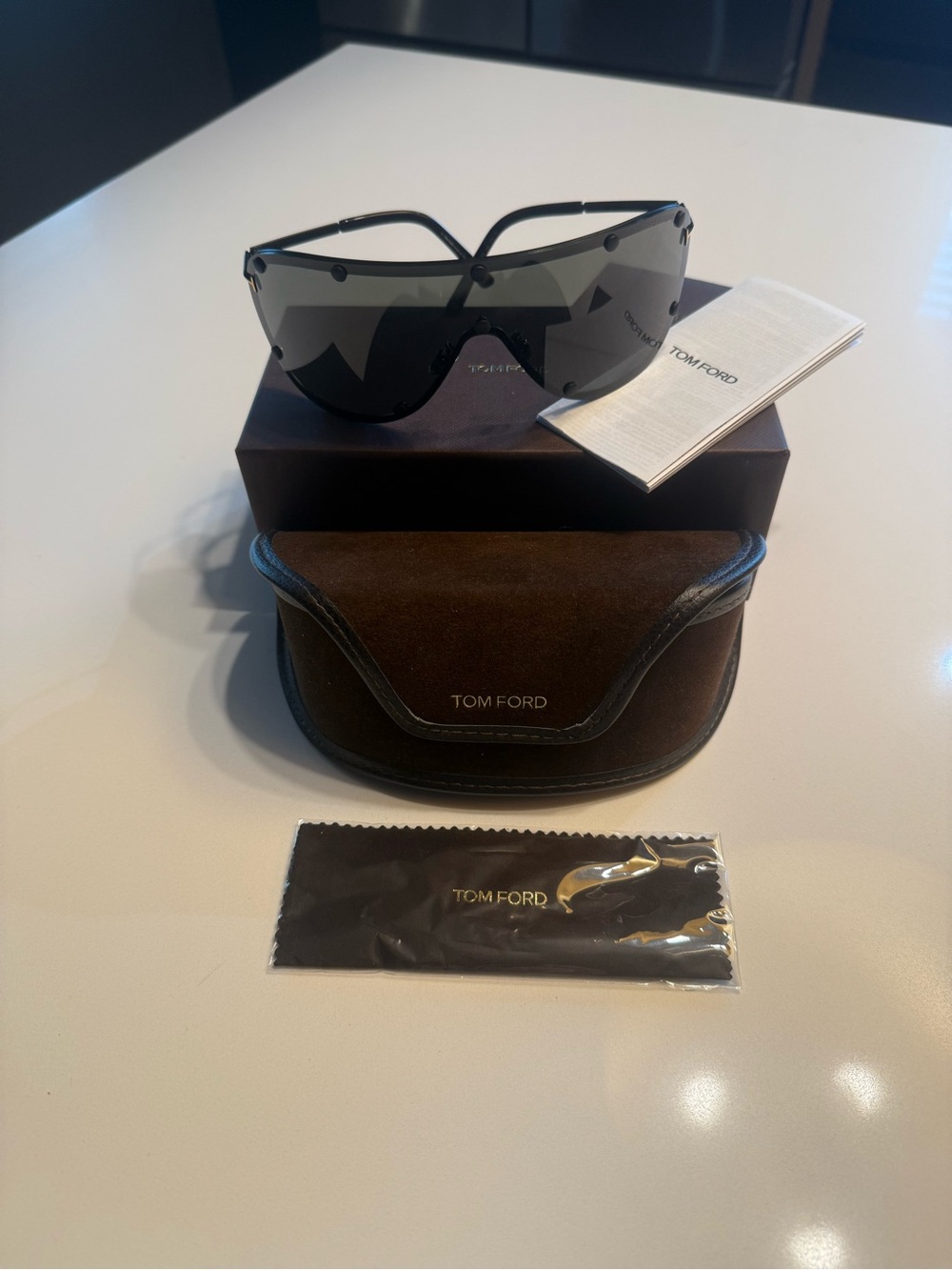 TOM FORD
Unisex Kyler T-Logo Rimless Shield
Sunglasses
0315